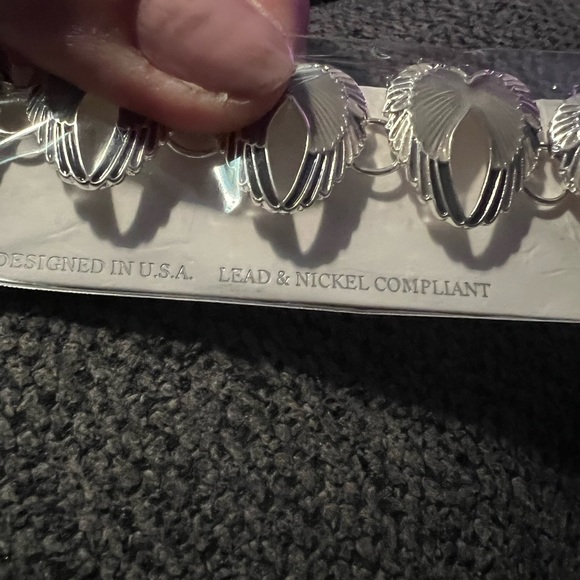 Angel wing bracelet - Picture 3 of 4